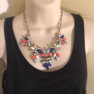 STATEMENT necklace in fun colors!